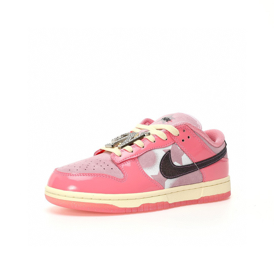 Dunk Low LX Barbie