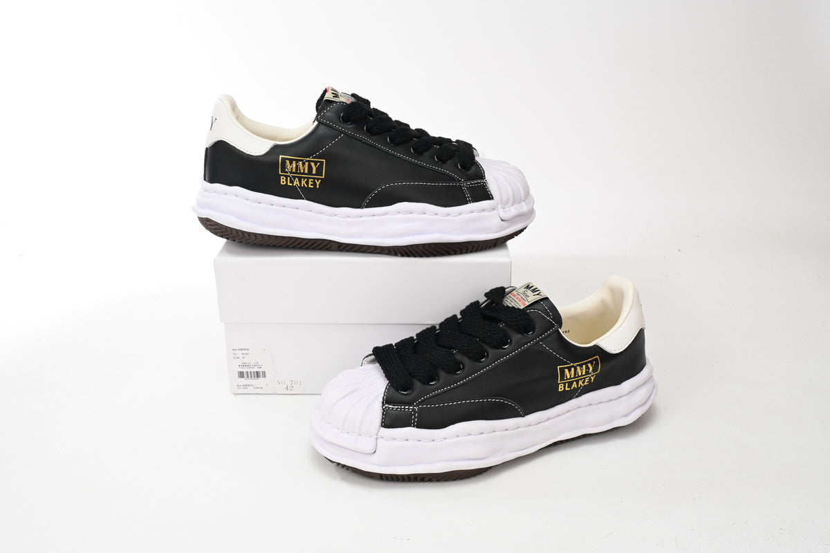 Mihara Sacred Black Leather