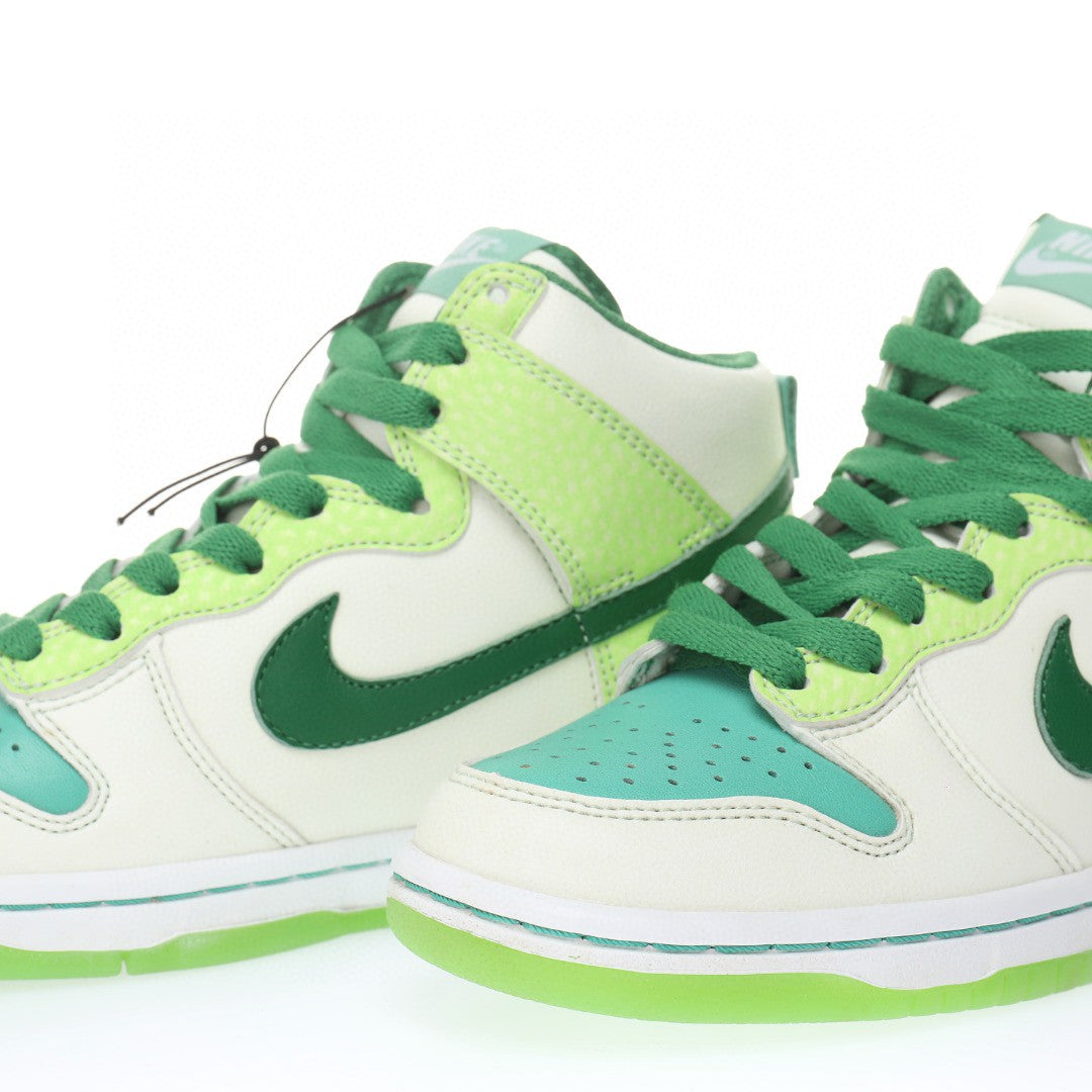 Dunk SB High Apple Bottom