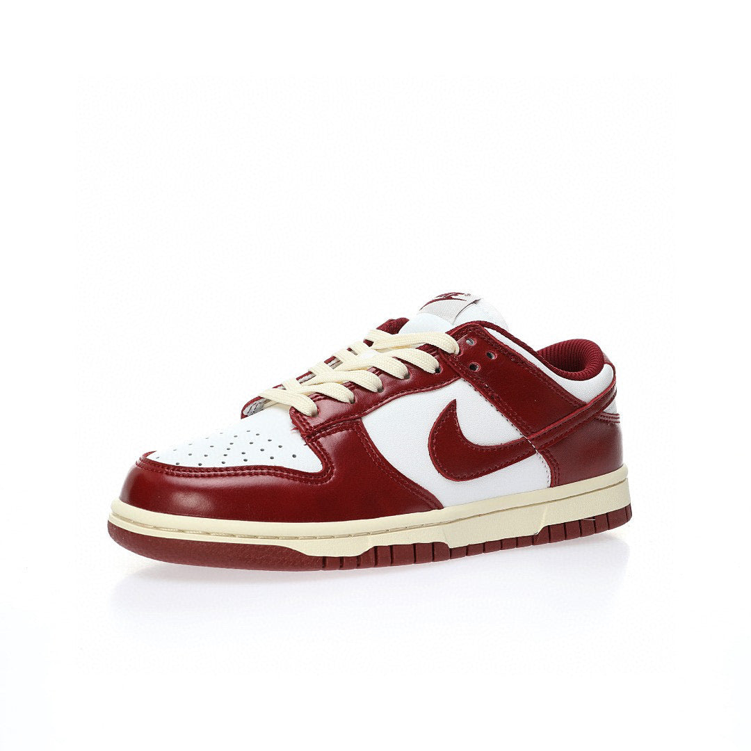 Dunk Low Vintage Team Red