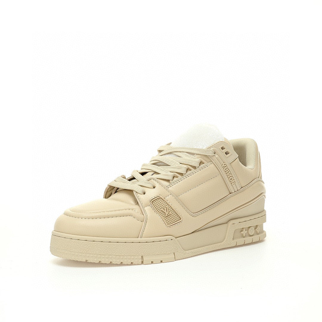 LV Trainer Nude