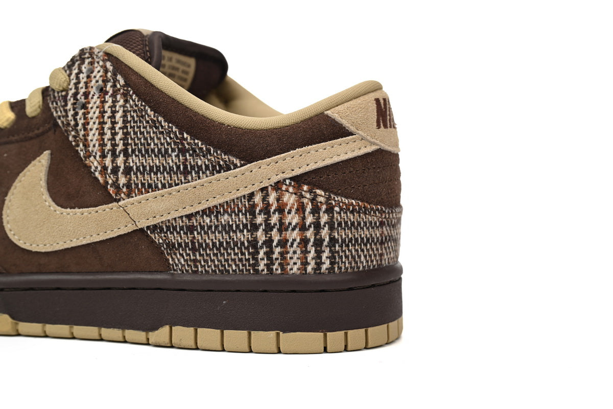Dunk Low SB Towed