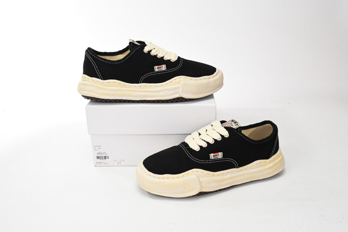 Mihara Black Shade