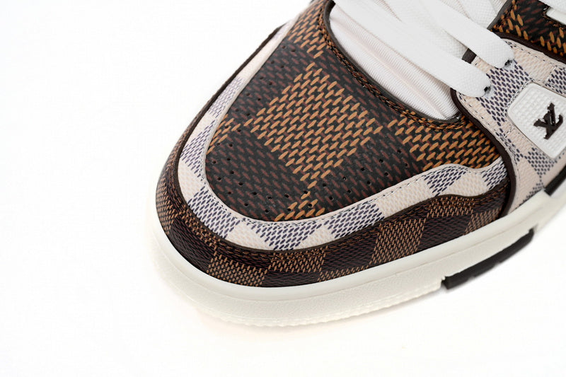 LV Trainer Brown