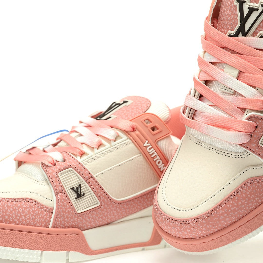LV Trainer Pink Edition