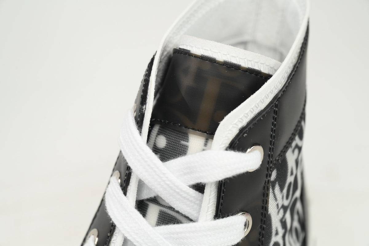 DR B23 Black & White