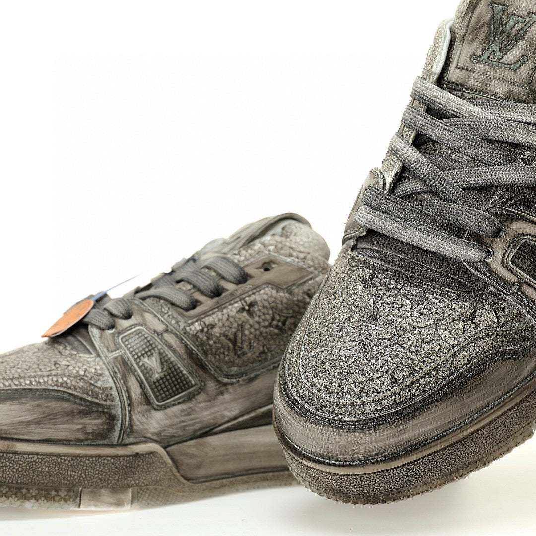 LV Trainer Muddy Grey