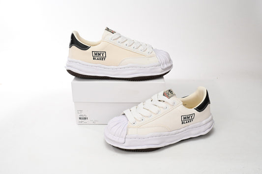 Mihara Blakey White Label