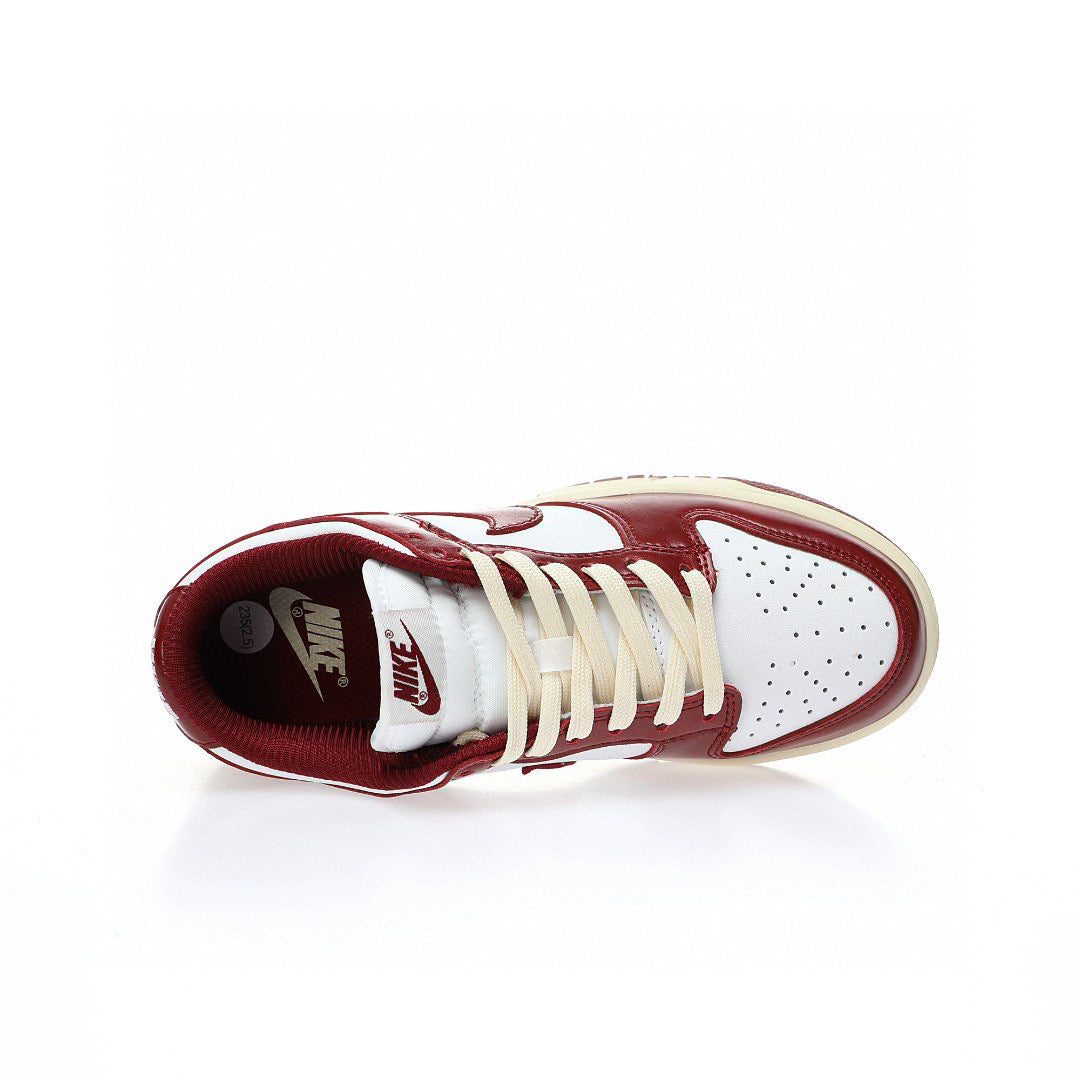 Dunk Low Vintage Team Red
