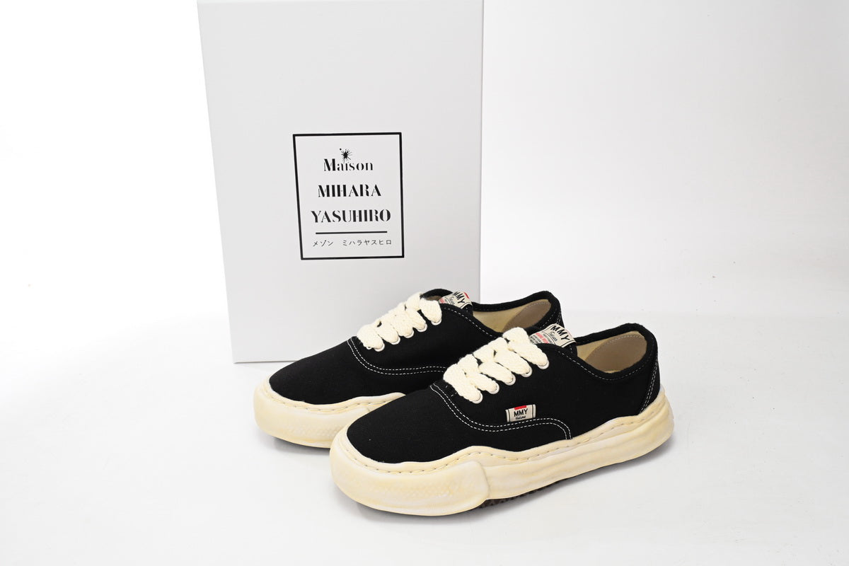 Mihara Black Shade
