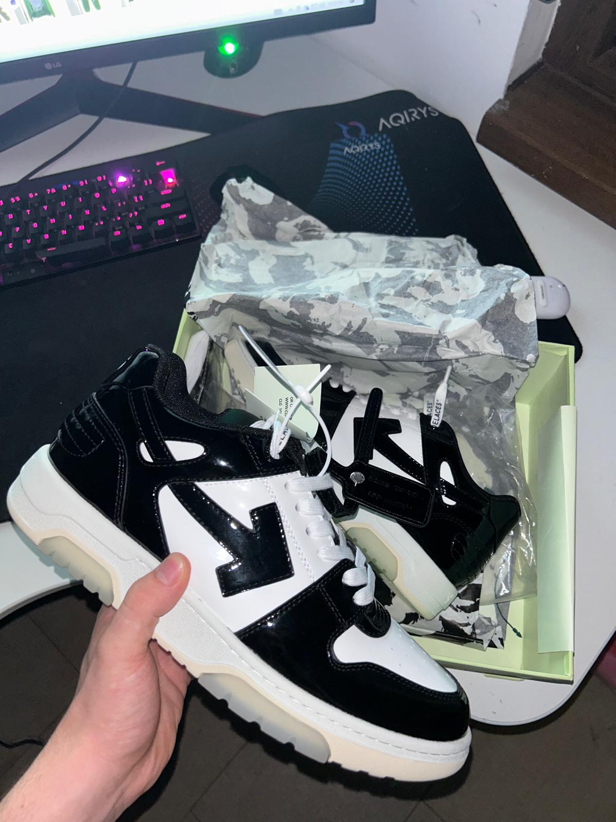 Off White Out Of Office Patent Black