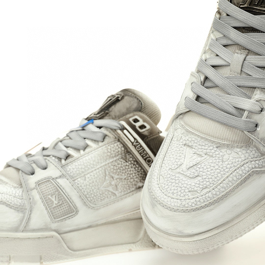 LV Trainer Black & Fade White