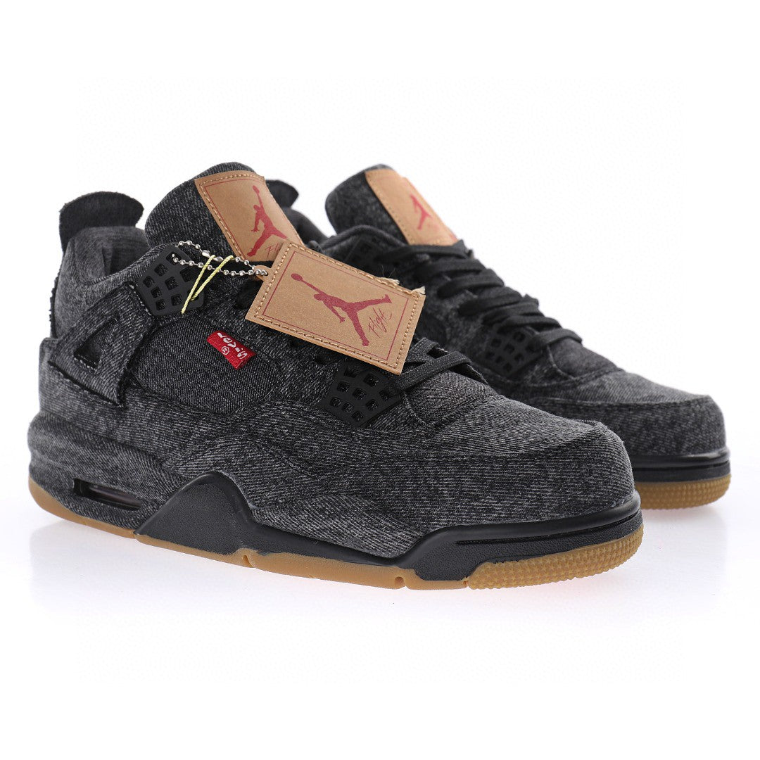 J4 Levi's Black