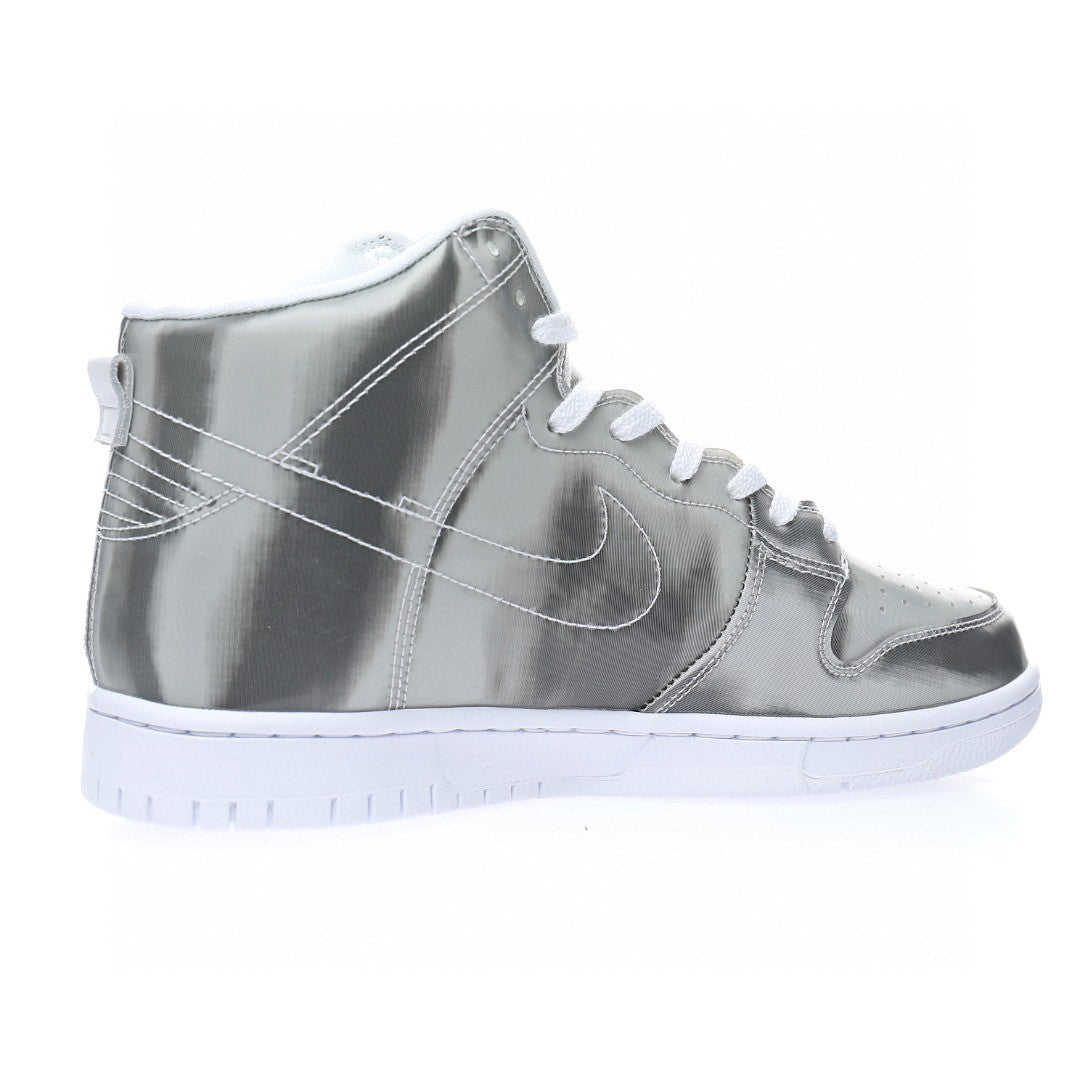 Dunk SB High Silver Surfer
