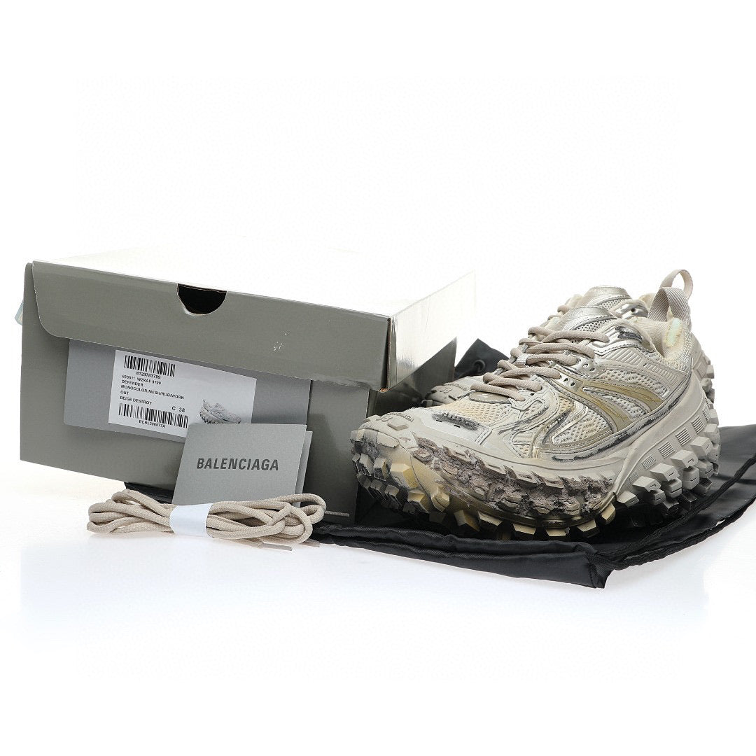 BB Defender Dirty Sole
