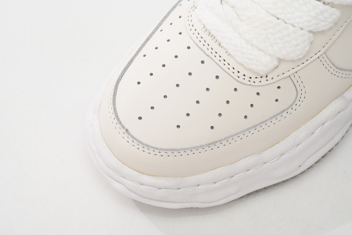 Mihara Mismatch White