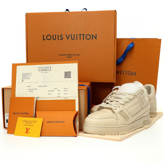 LV Trainer Nude