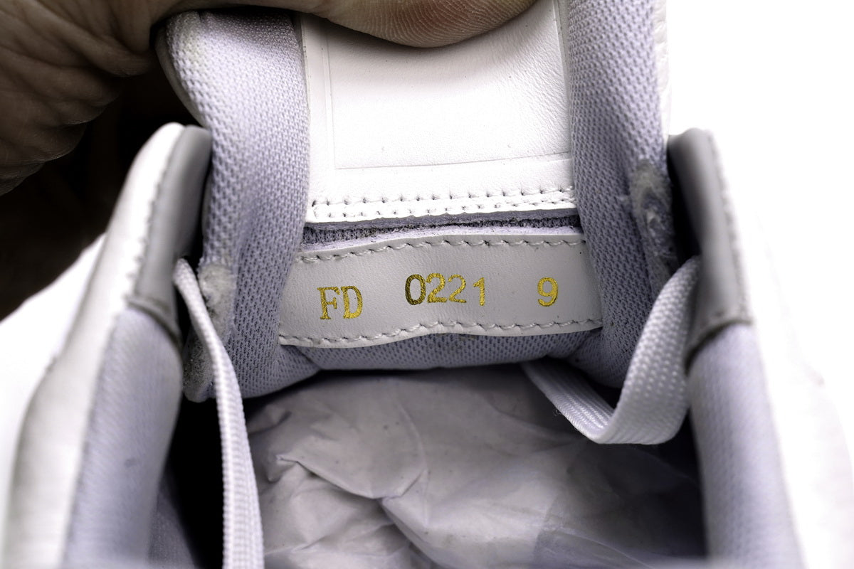 LV Trainer White Litchi