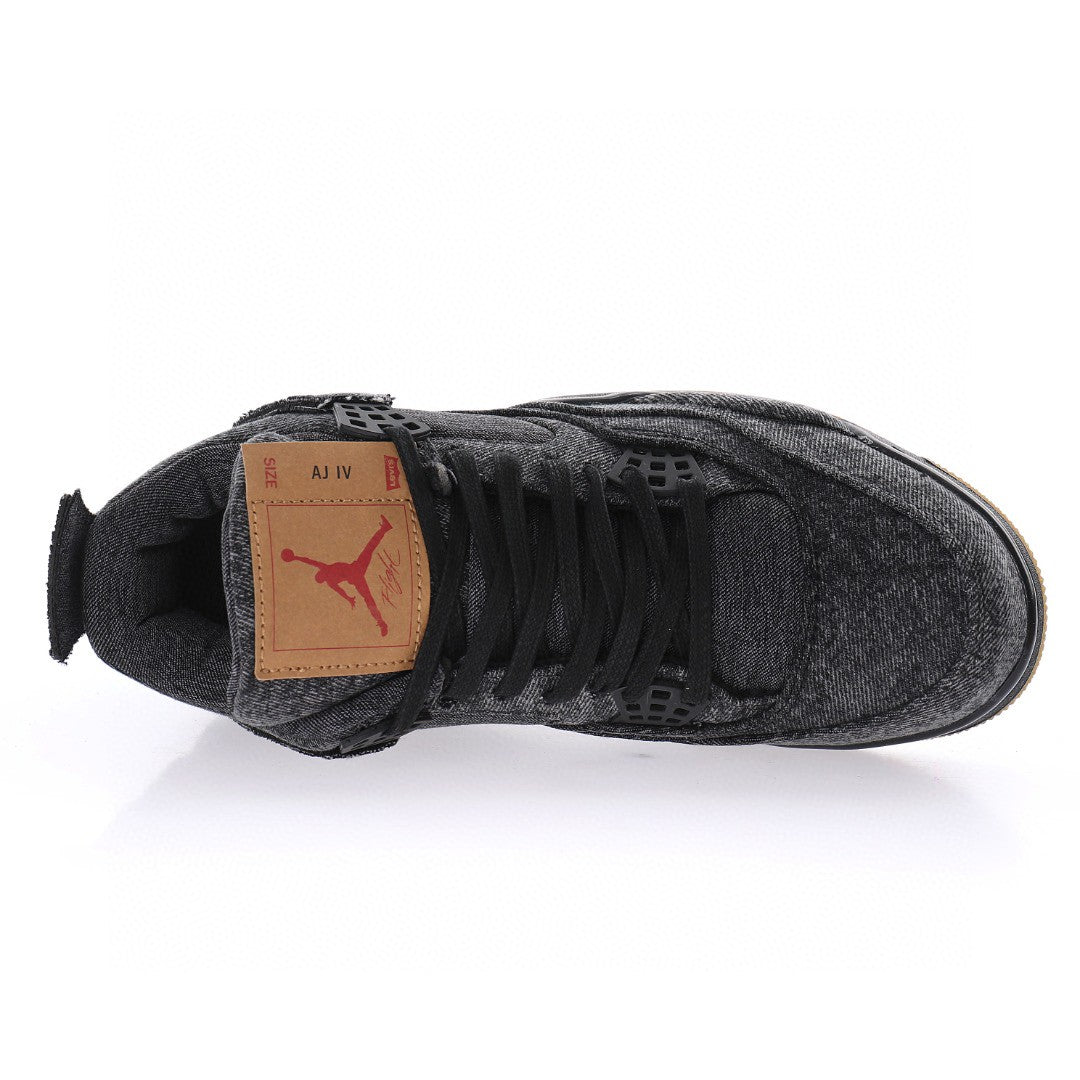 J4 Levi's Black