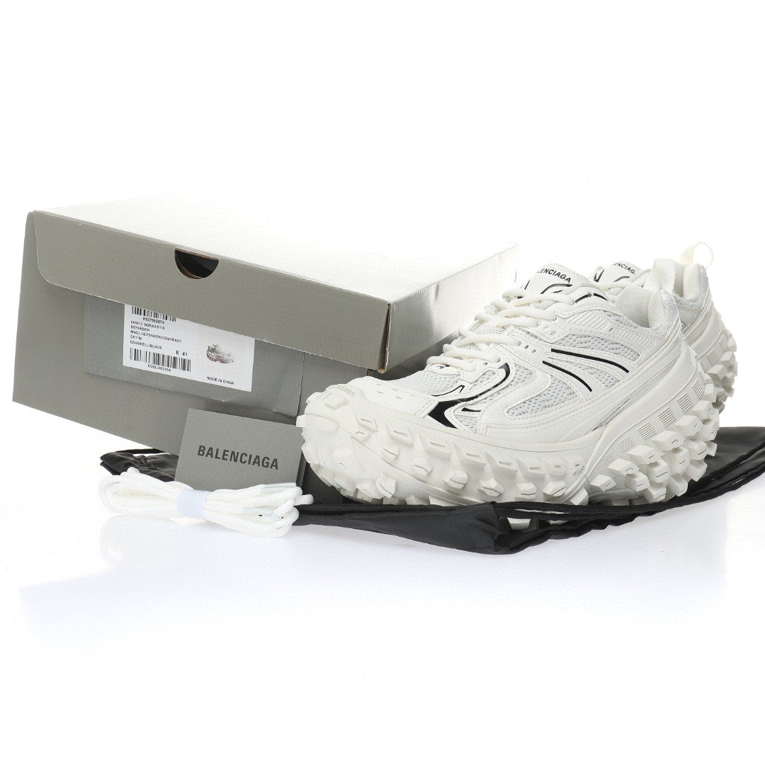 BB Defender White