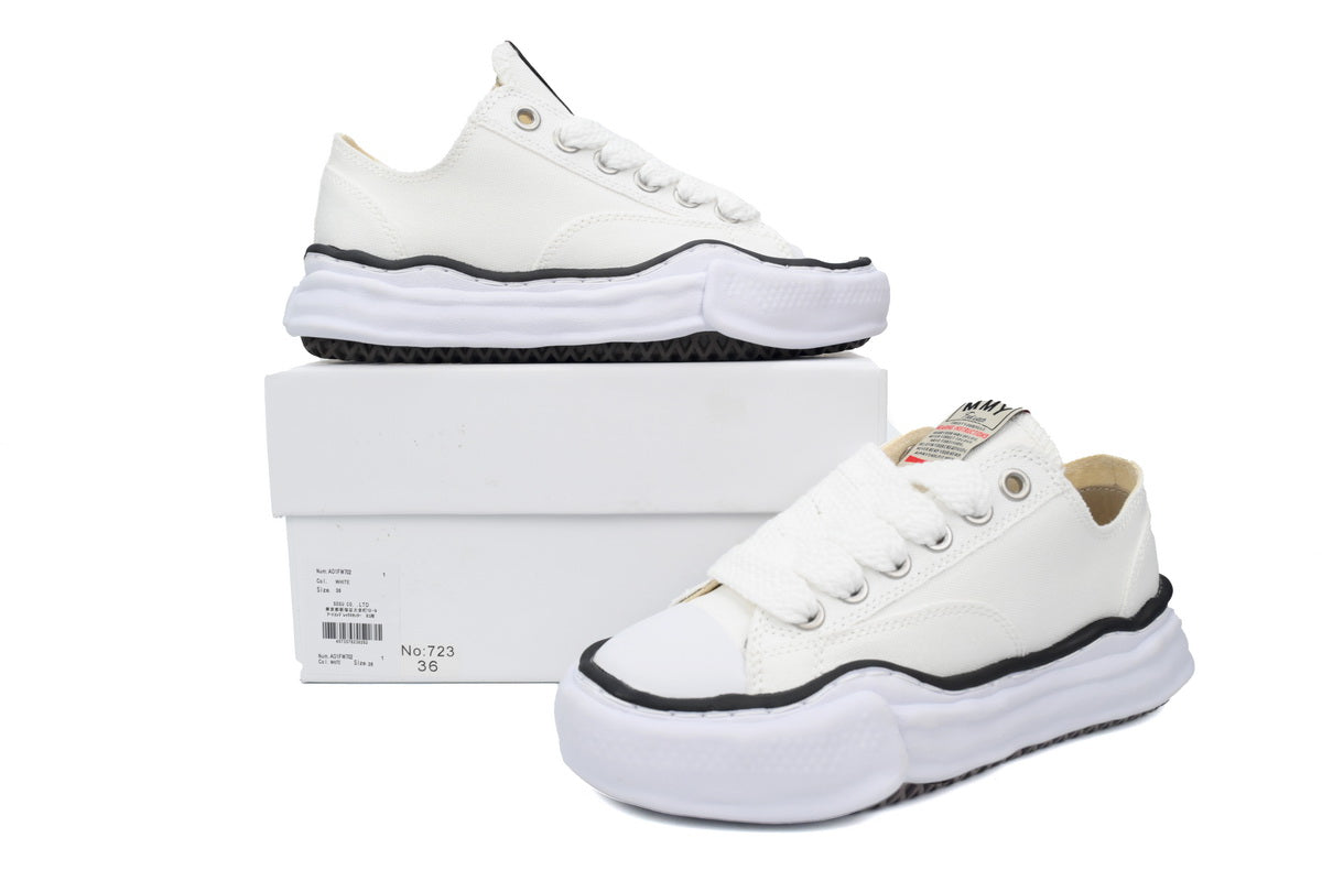 Mihara White Black