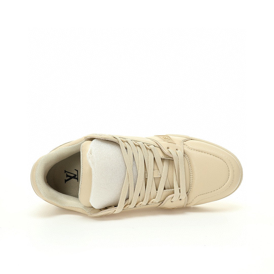 LV Trainer Nude