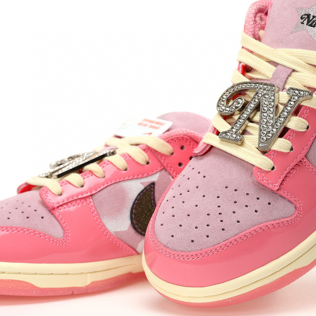 Dunk Low LX Barbie