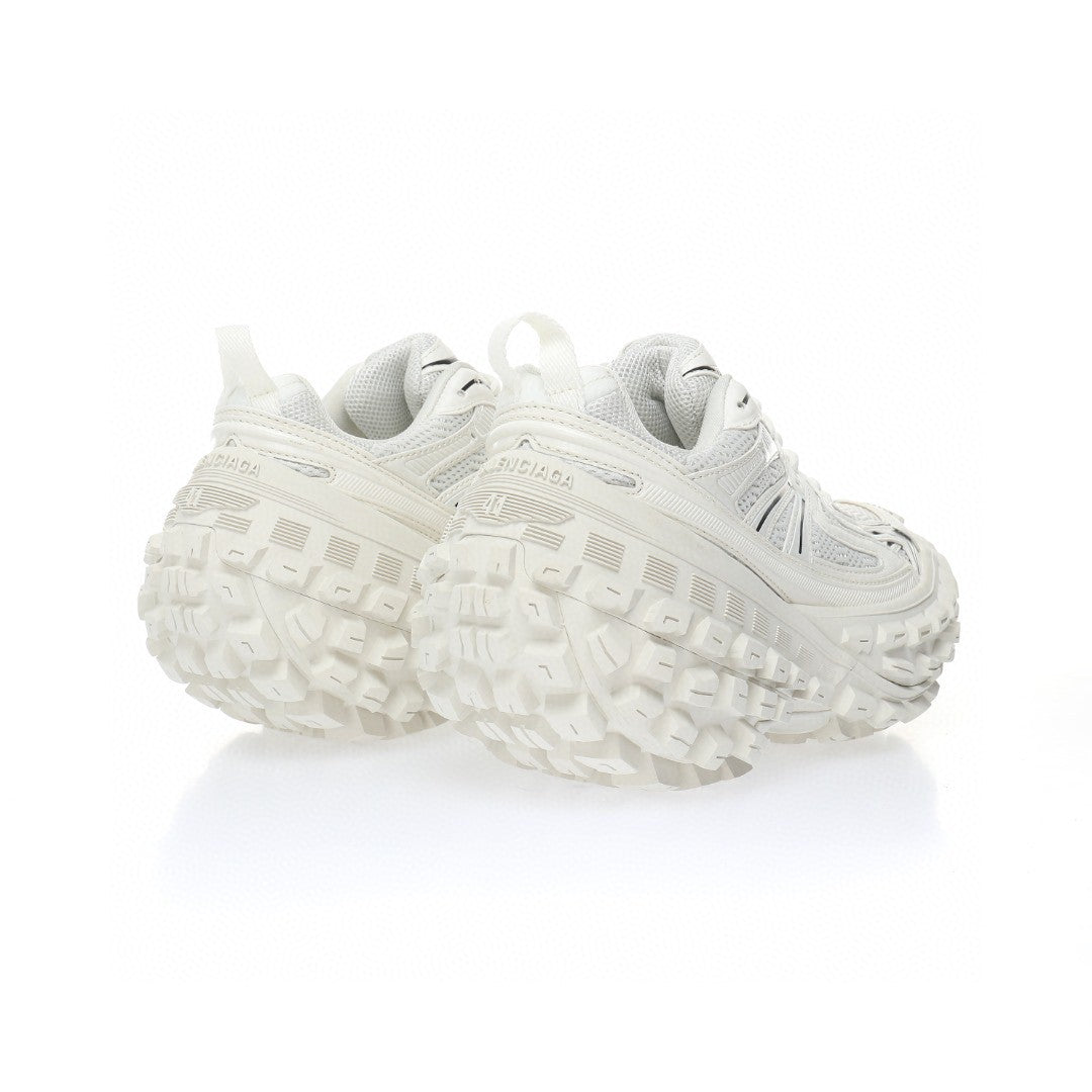 BB Defender White