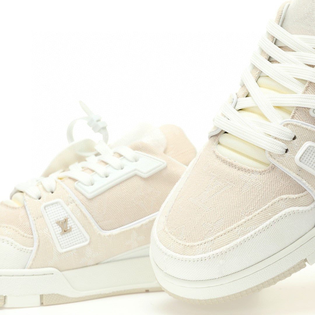 LV Trainer All White