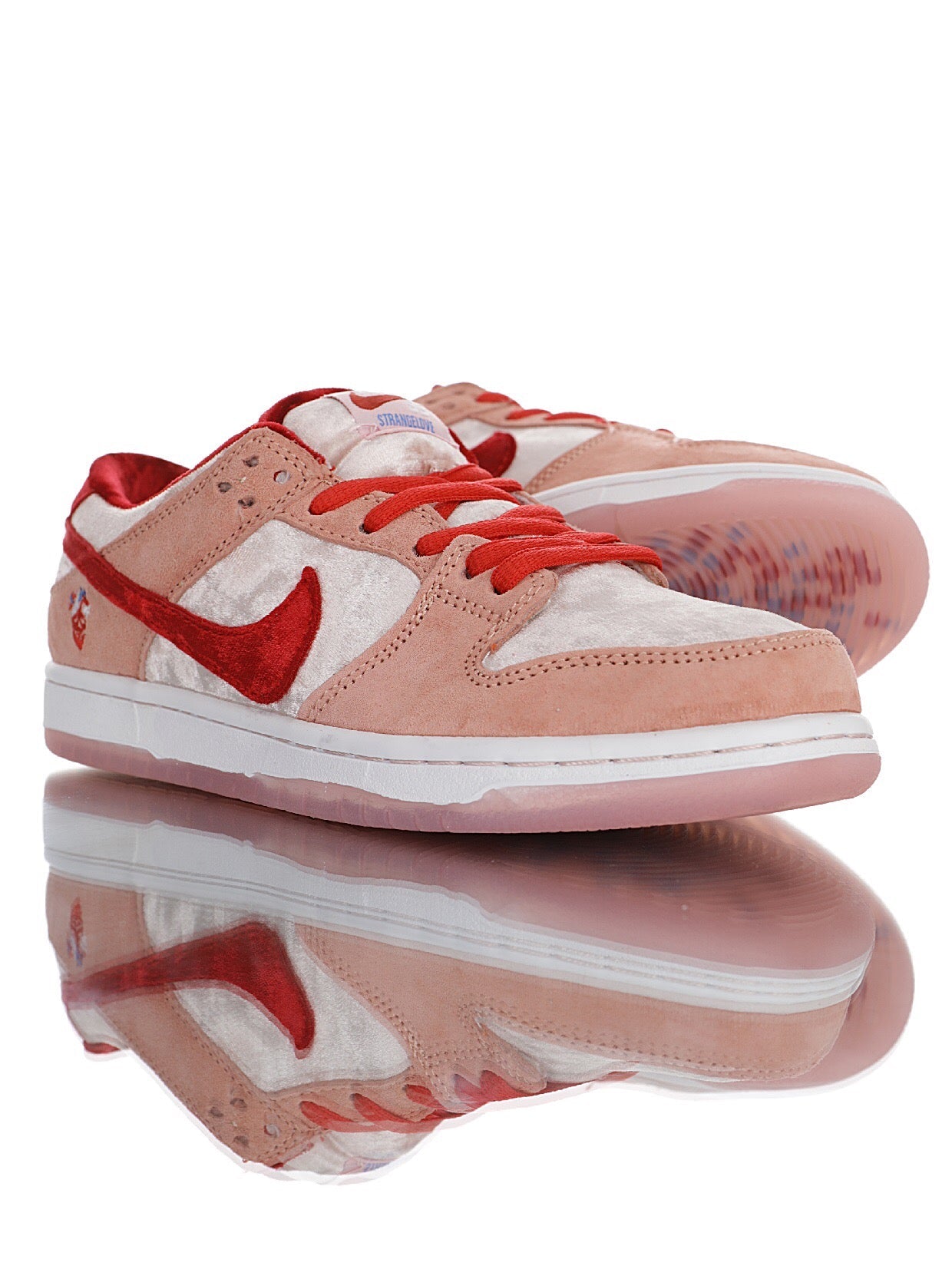 Dunk Low SB Strangelove