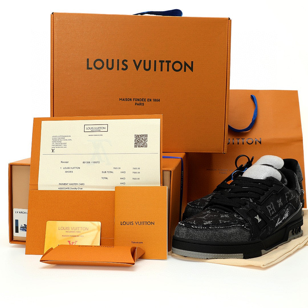 Loius Vuitton Trainer Black Monogram