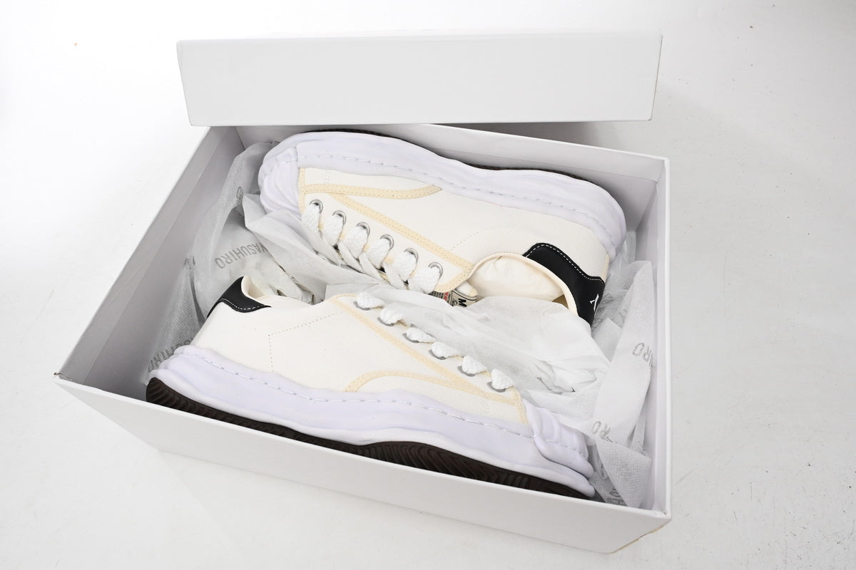 Mihara MMY White