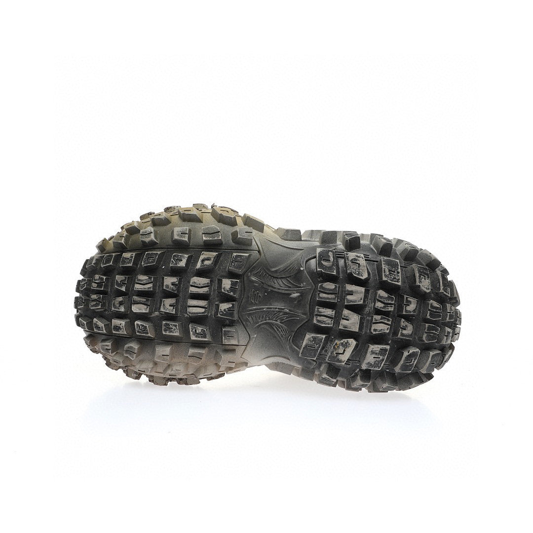 BB Defender Dirty Sole