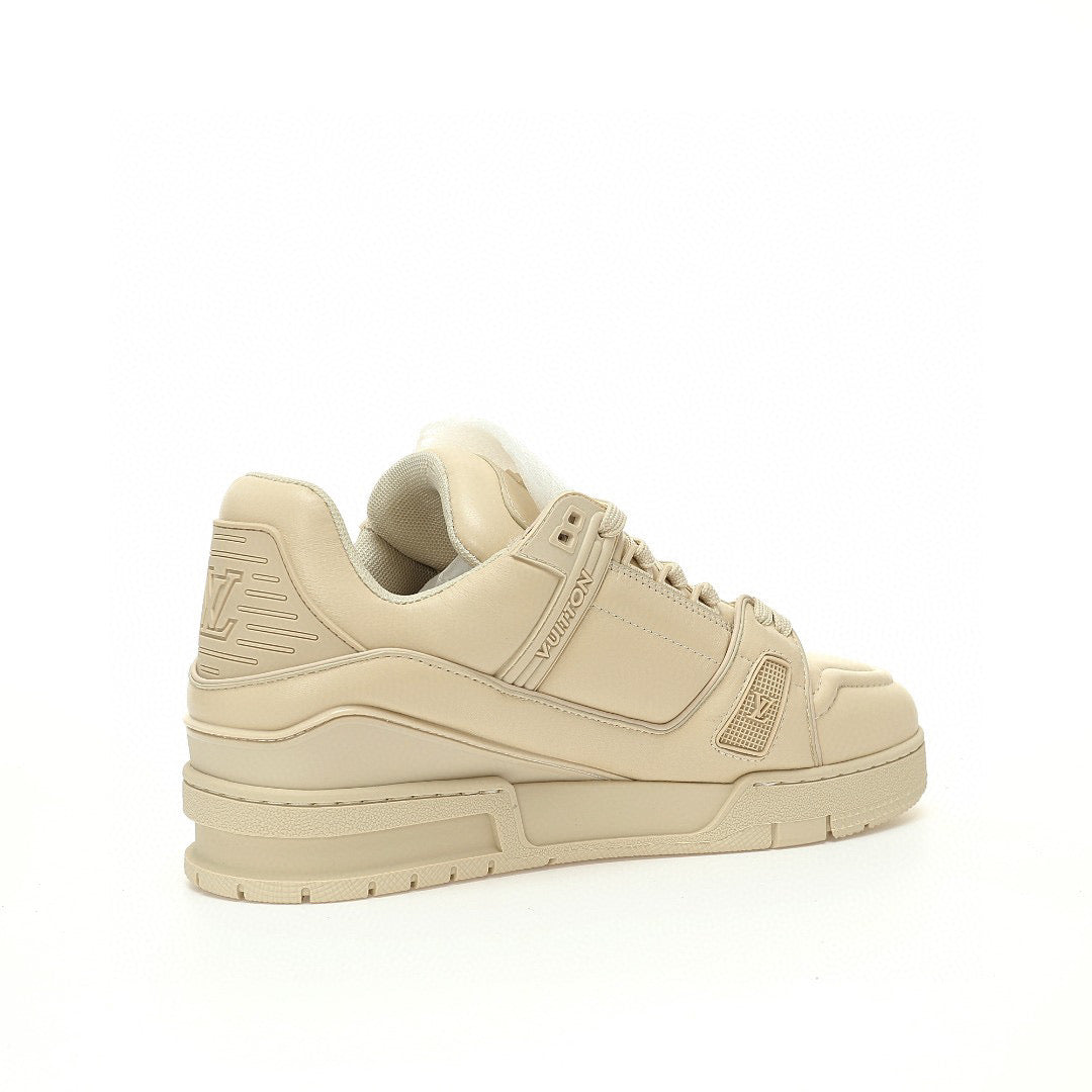 LV Trainer Nude