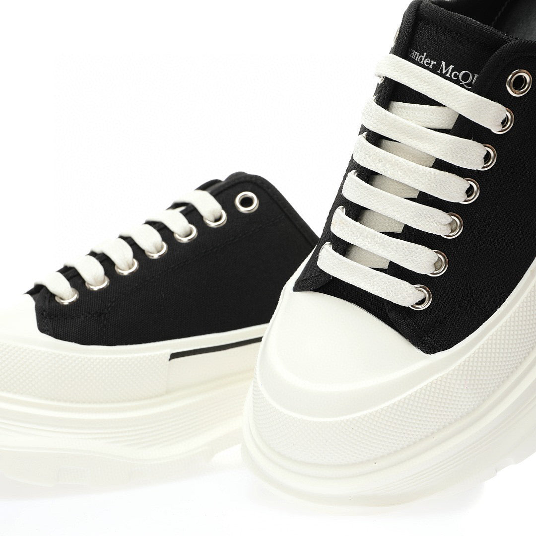 McQueen Black Web