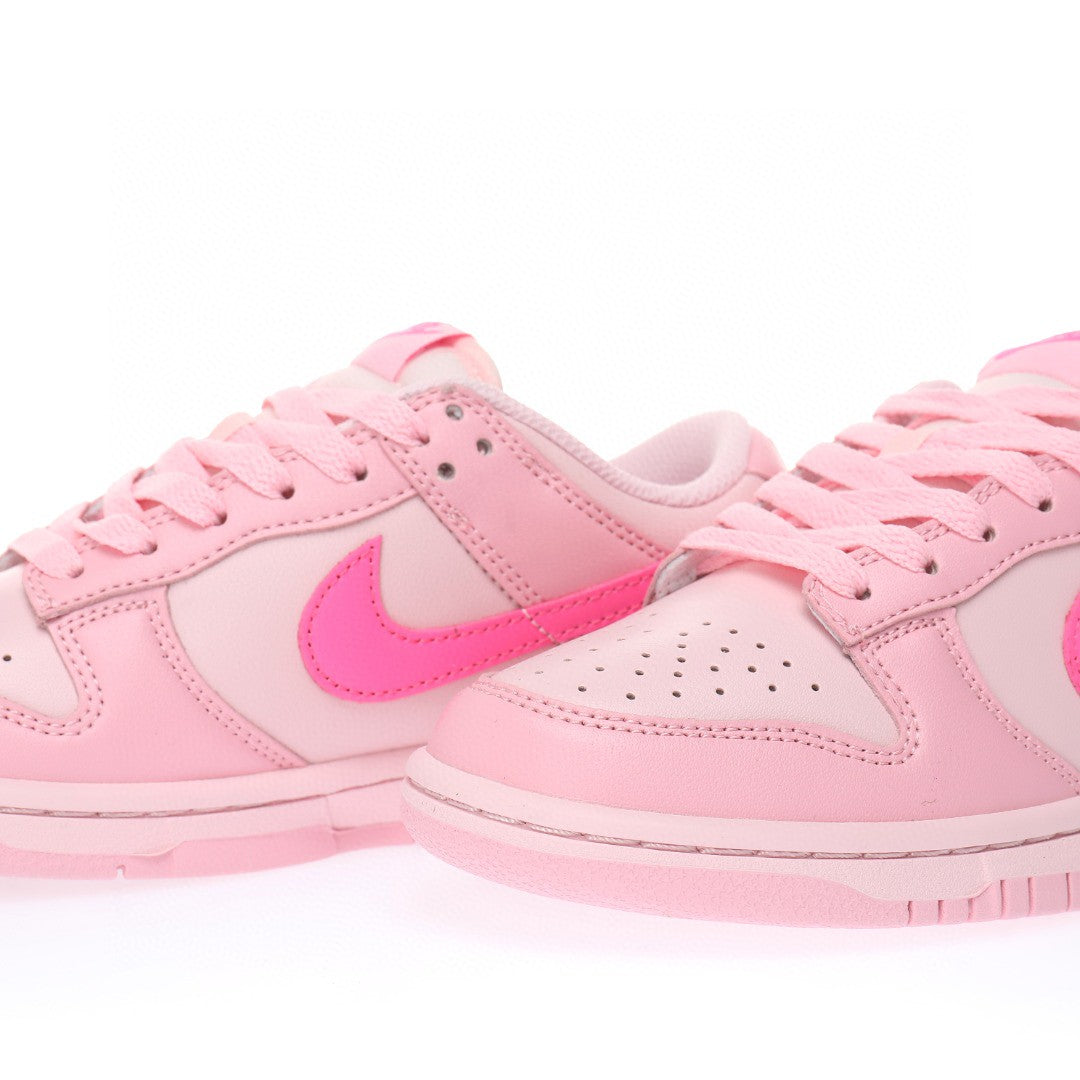Dunk Low Triple Pink