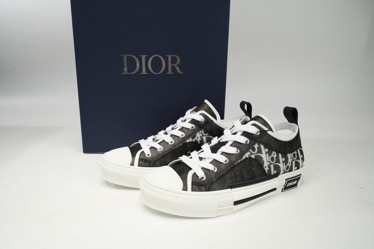 DR B23 Black & White Low