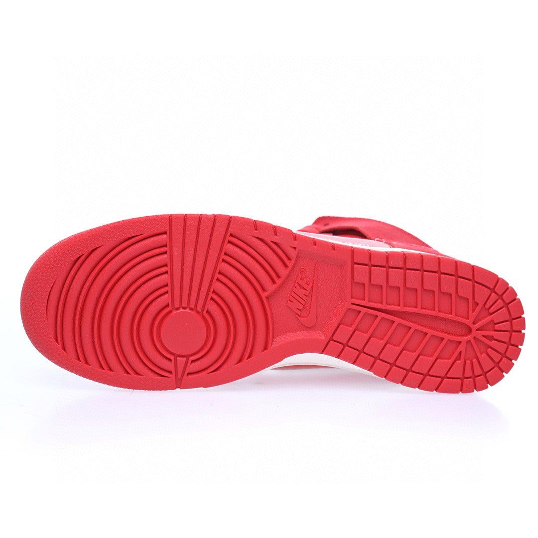 Dunk SB High First Aid
