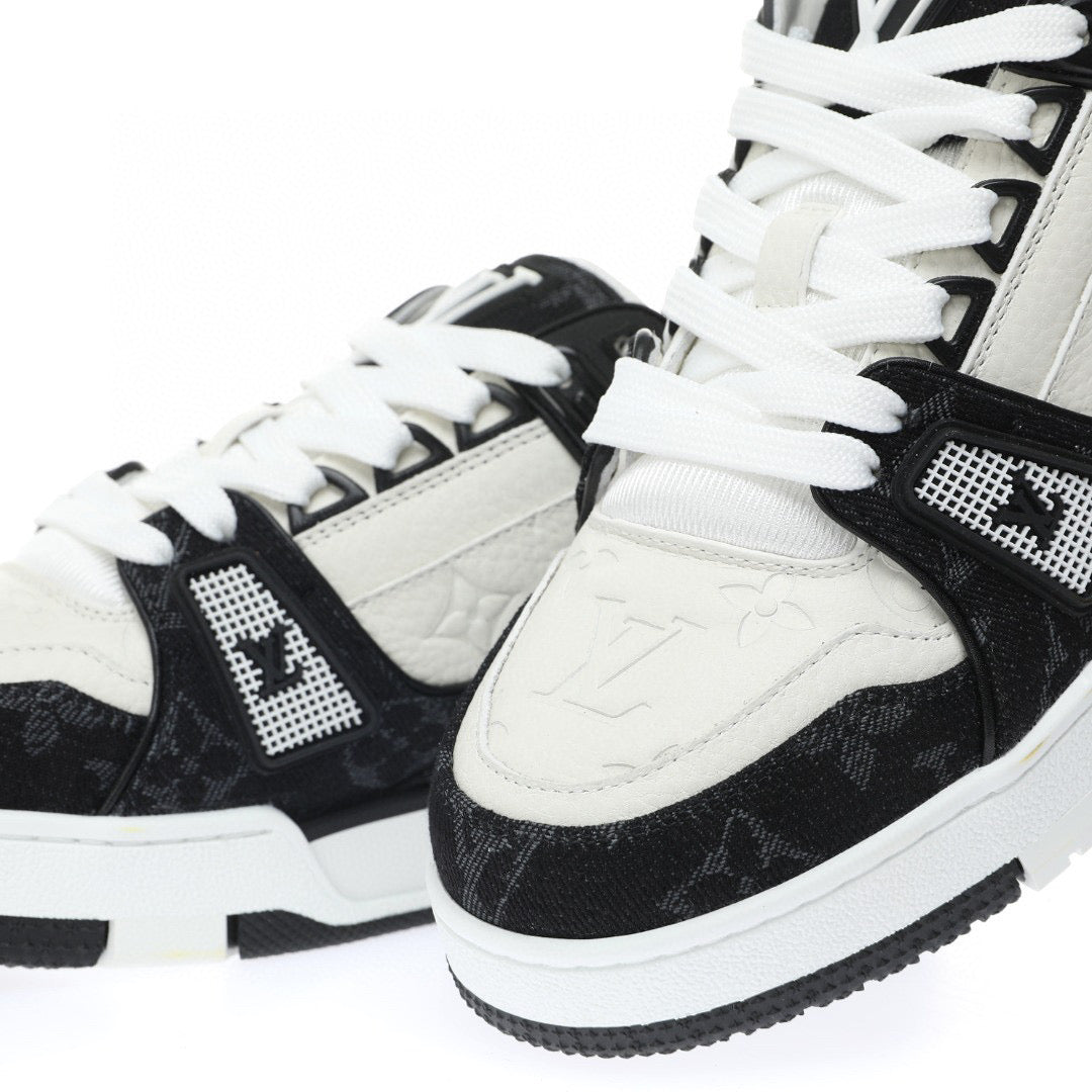 LV Trainer Black