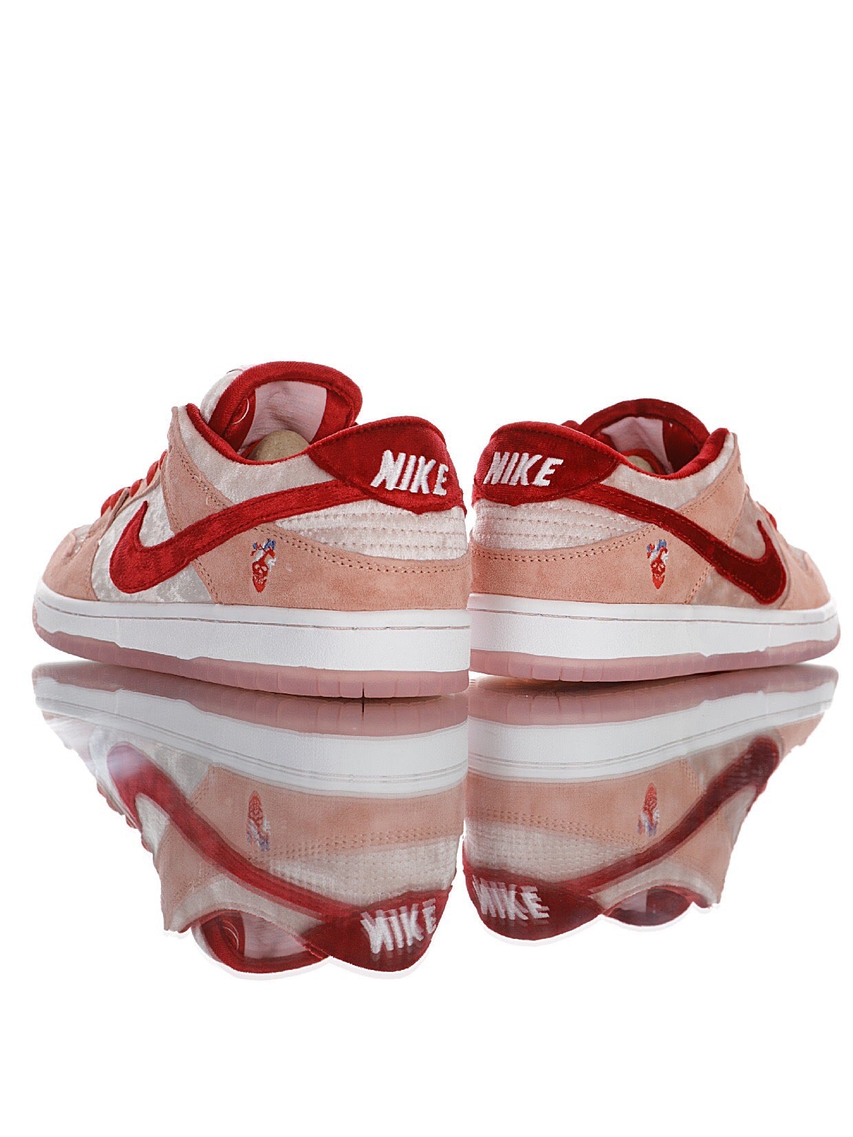 Dunk Low SB Strangelove