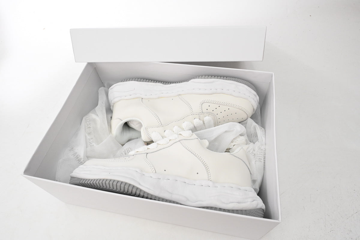 Mihara Mismatch White