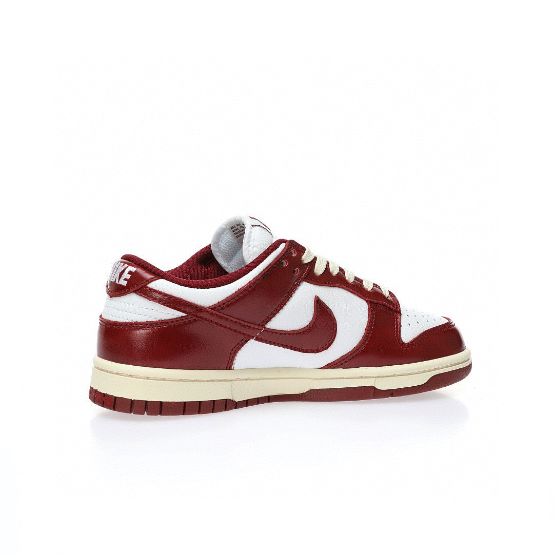 Dunk Low Vintage Team Red
