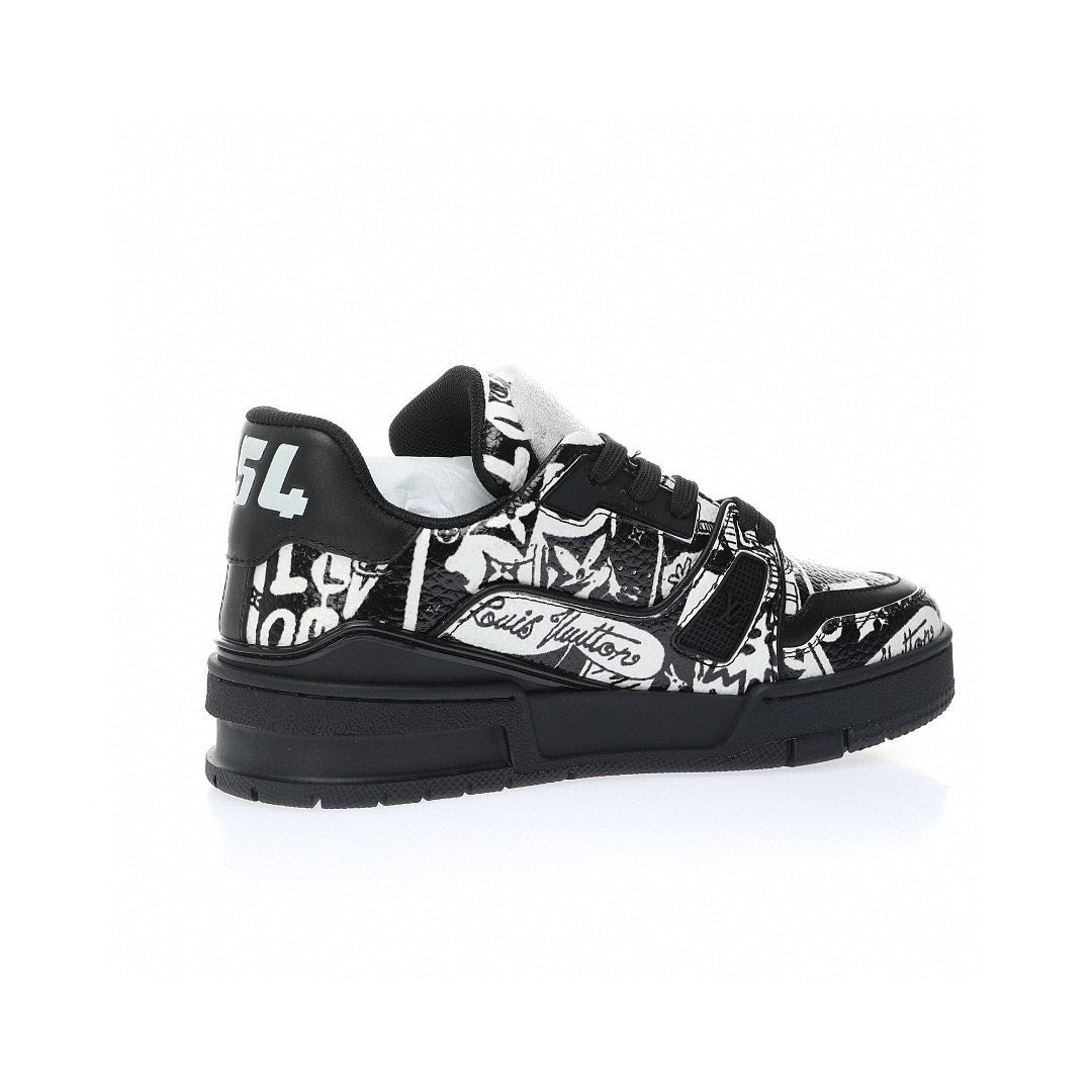 LV Trainer White Doodles