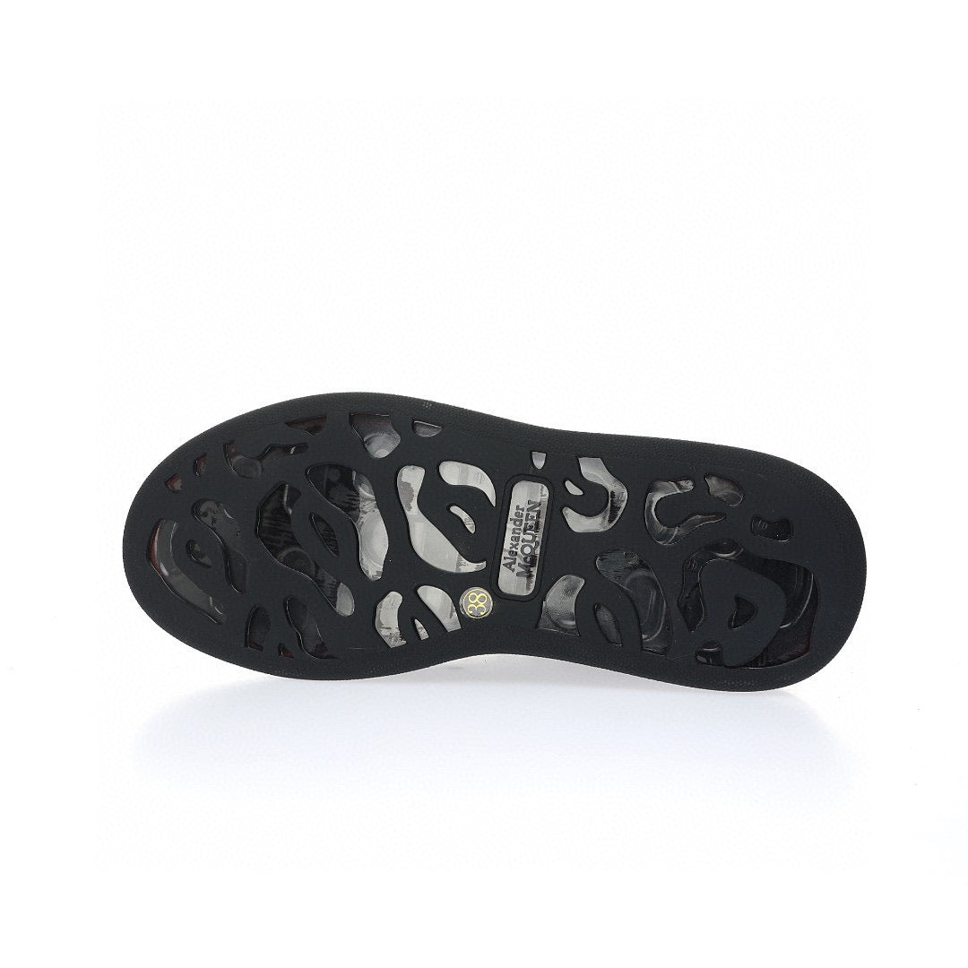 McQueen Black Night