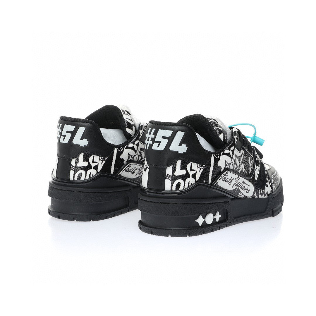 LV Trainer White Doodles