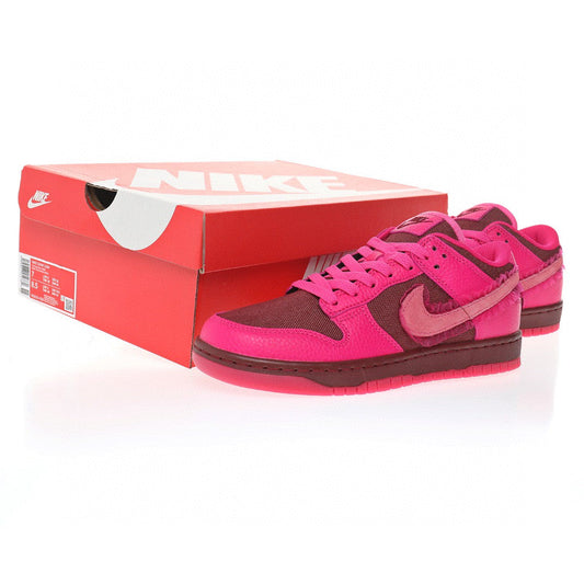 Dunk Low Valentine's Day 2022