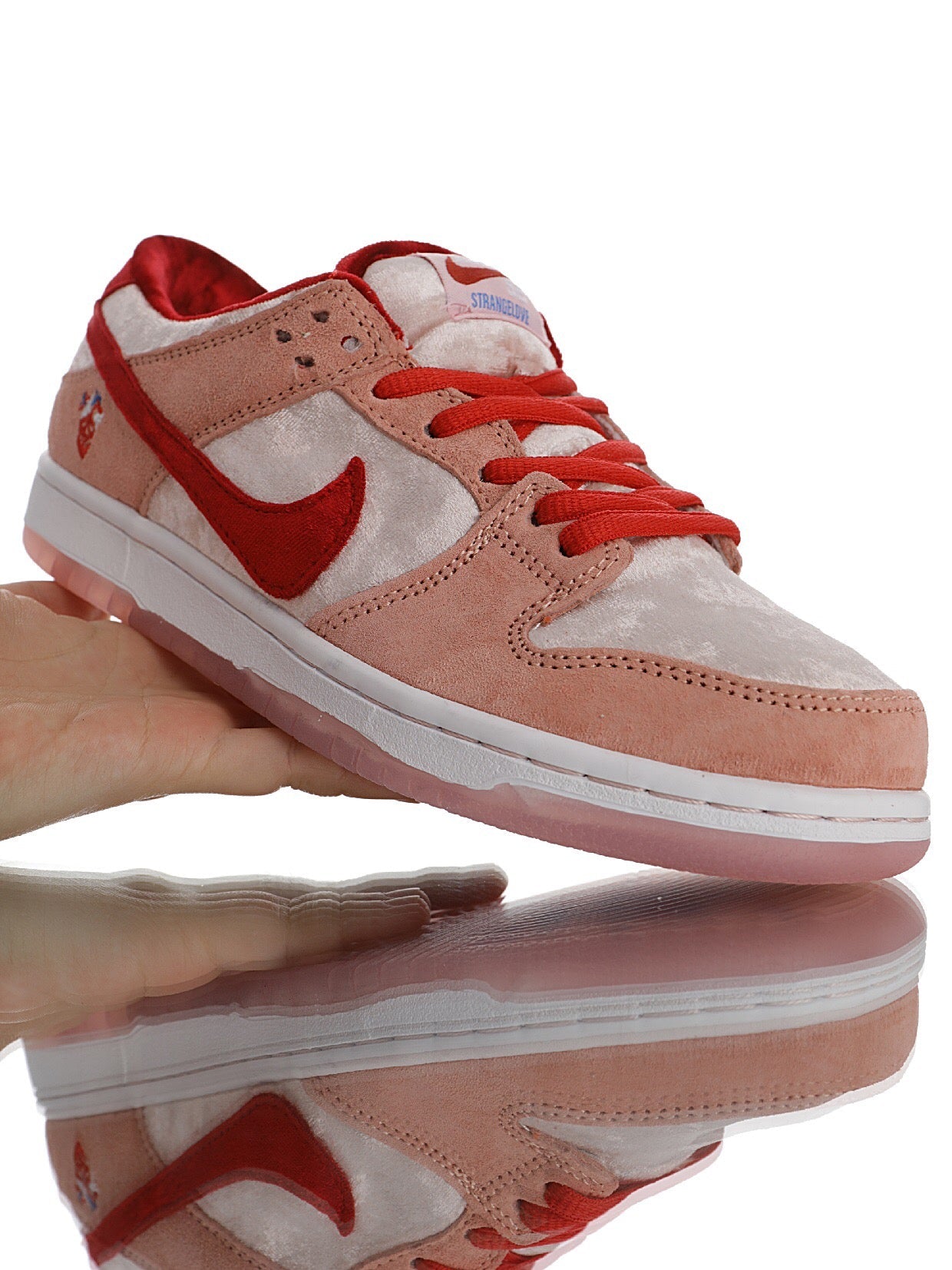Dunk Low SB Strangelove