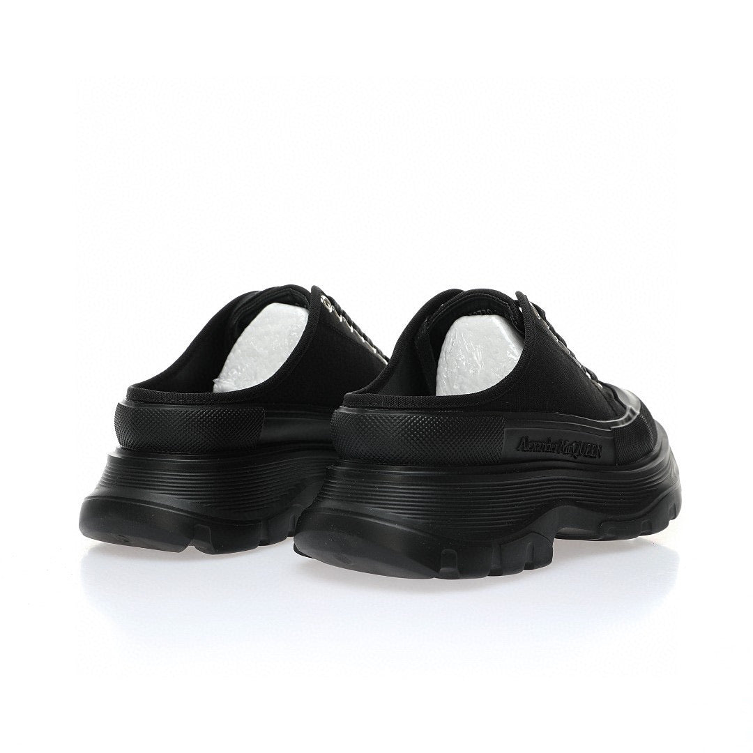 McQueen All Black