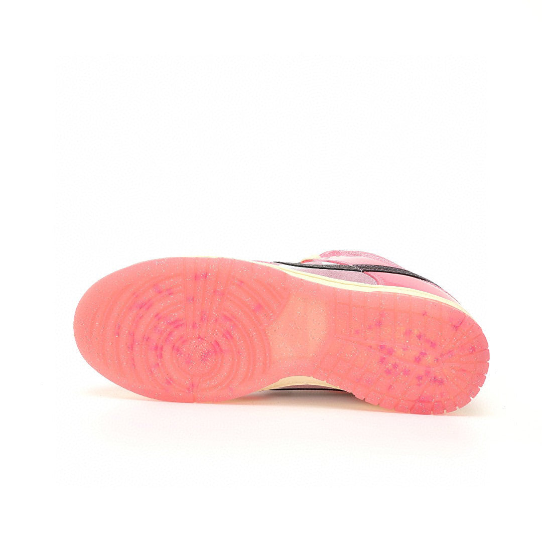 Dunk Low LX Barbie