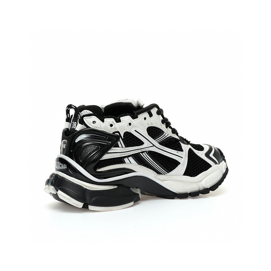 BB Runners Black White